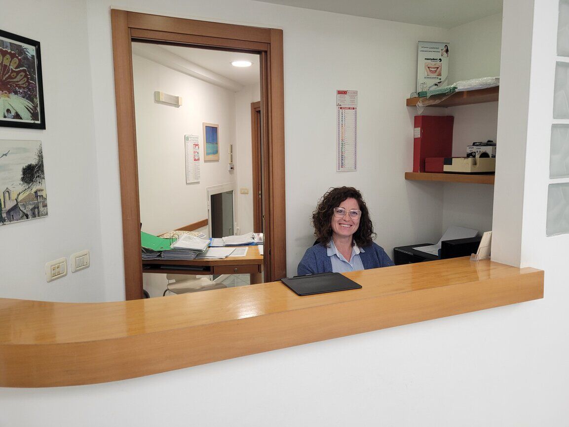 Receptionist